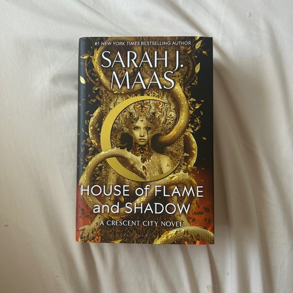 House Of Flame And Shadow Book - Picture 1 of 5